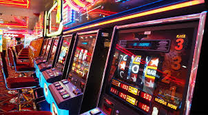 Choose online slots games to make money because they are easy to play and have a lot of attention.